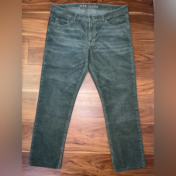 MAC JEANS Arne Pipe for men size 40x34 olive green